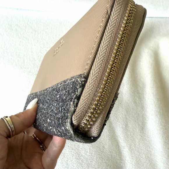 Kate Spade New York Neda Glitter Greta Court Cityscape Wallet taupe and silver - Picture 4 of 11